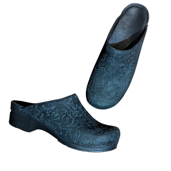 Bjork Swedish Comfort Tooled Leather Black Patterned Clogs Sz 10 - Picture 4 of 10